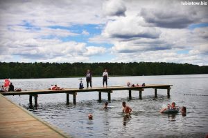 pomost kąpielowy w Lubiatowie jezioro Sławskie